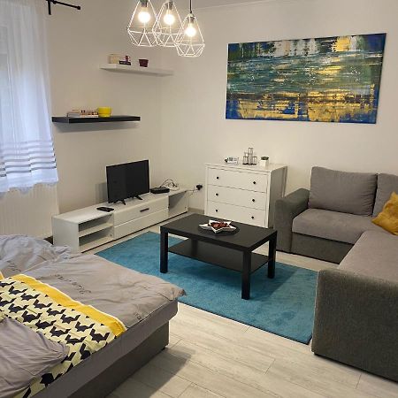 City Center Apartman Нагиканиша Екстериор снимка