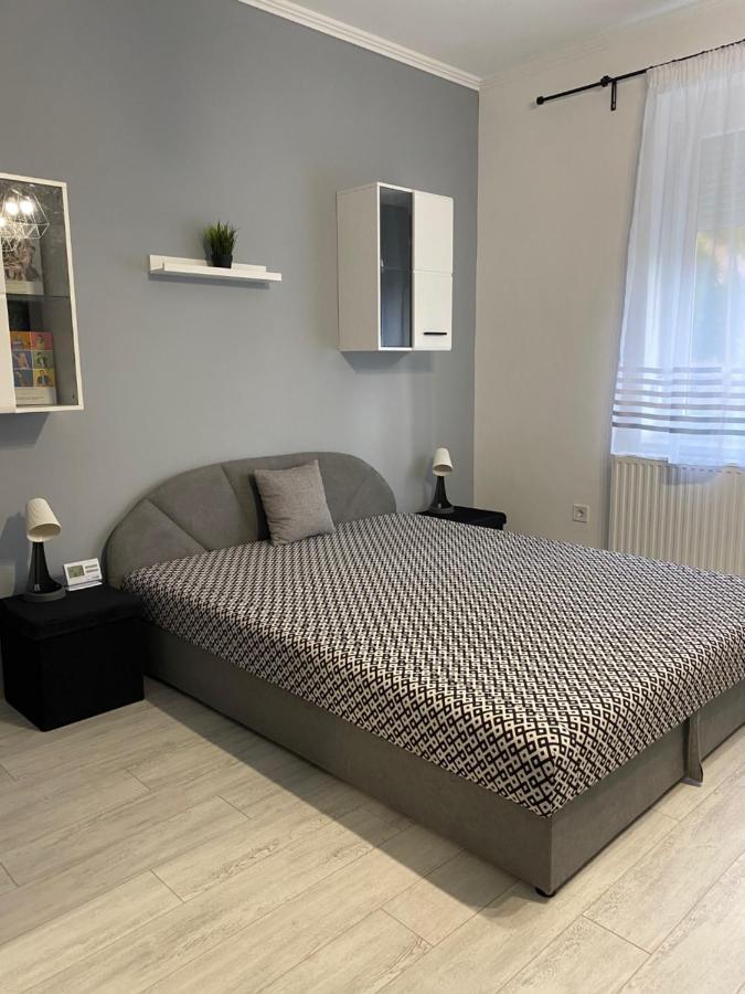 City Center Apartman Нагиканиша Екстериор снимка