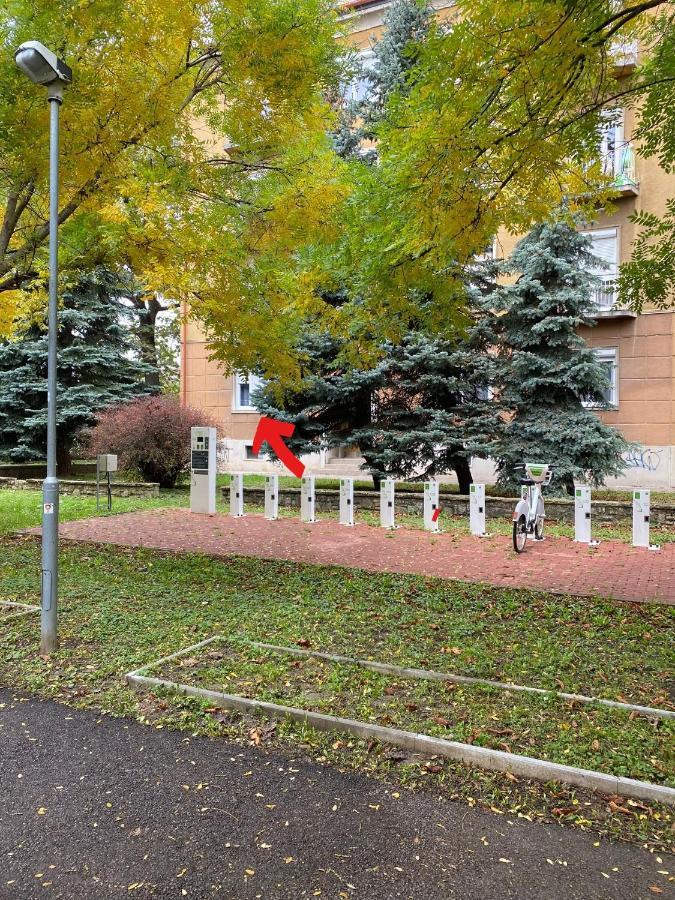 City Center Apartman Нагиканиша Екстериор снимка
