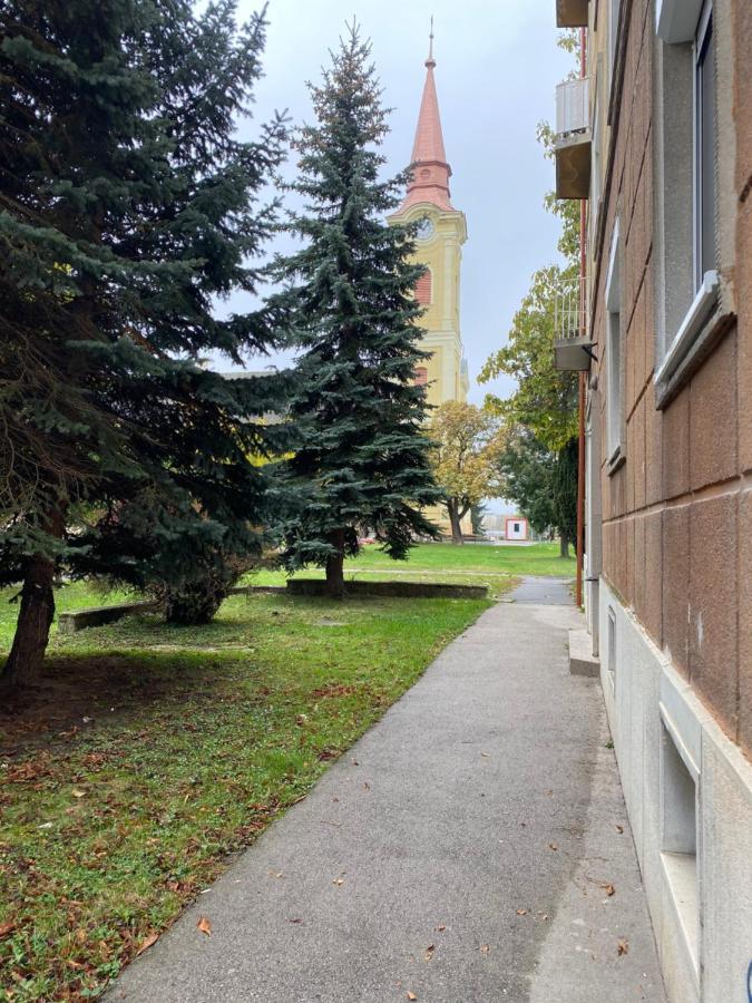 City Center Apartman Нагиканиша Екстериор снимка