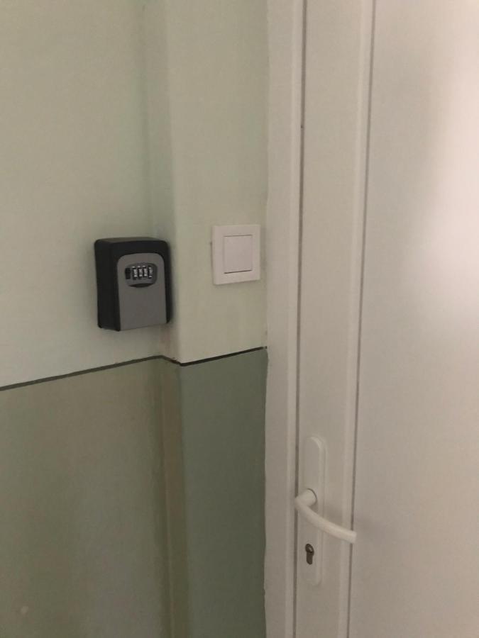 City Center Apartman Нагиканиша Екстериор снимка